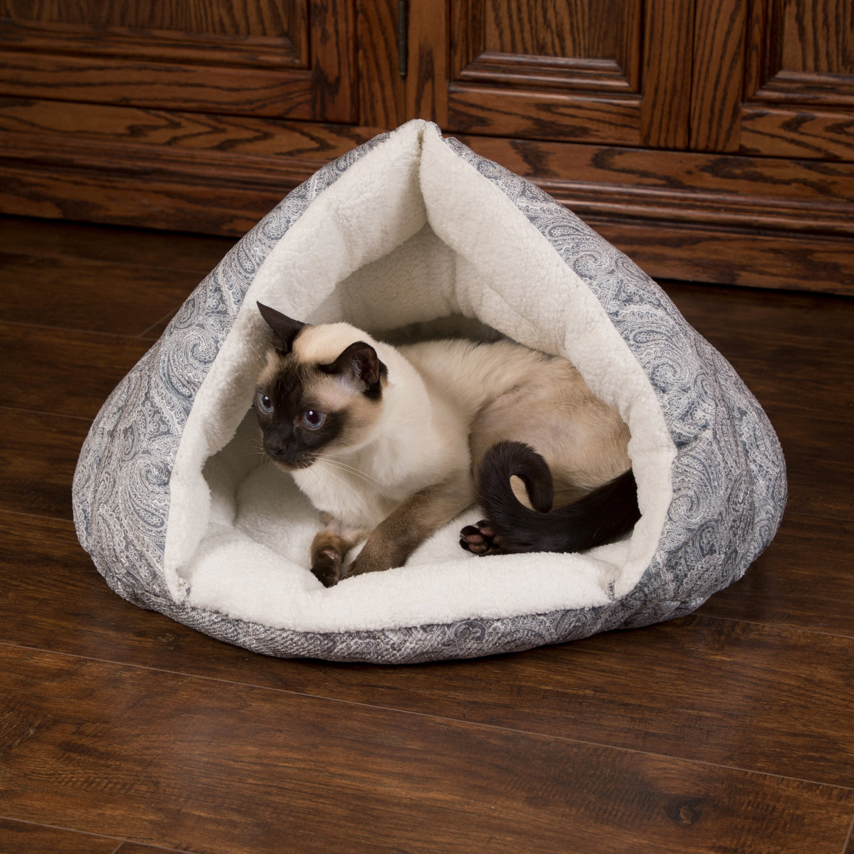 Hut dog bed best sale